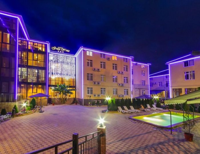 Отель Green Hosta / Грин Хоста