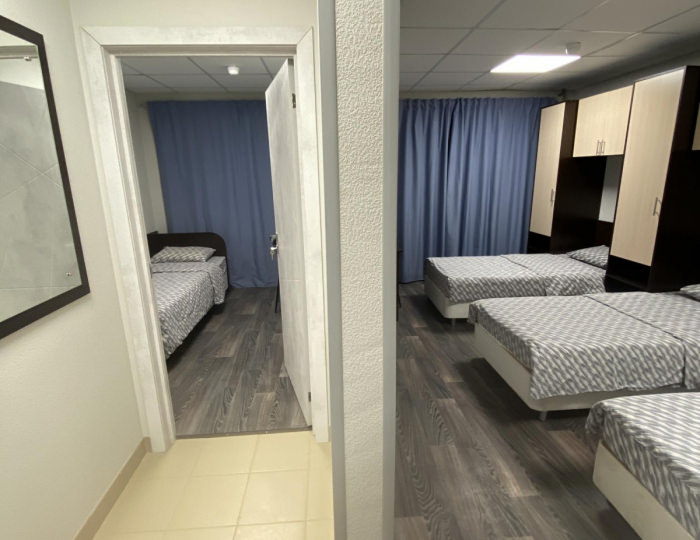 2-комнатный номер стандарт с 4 односпальными кроватями - Отель «Северный берег» Мурманск