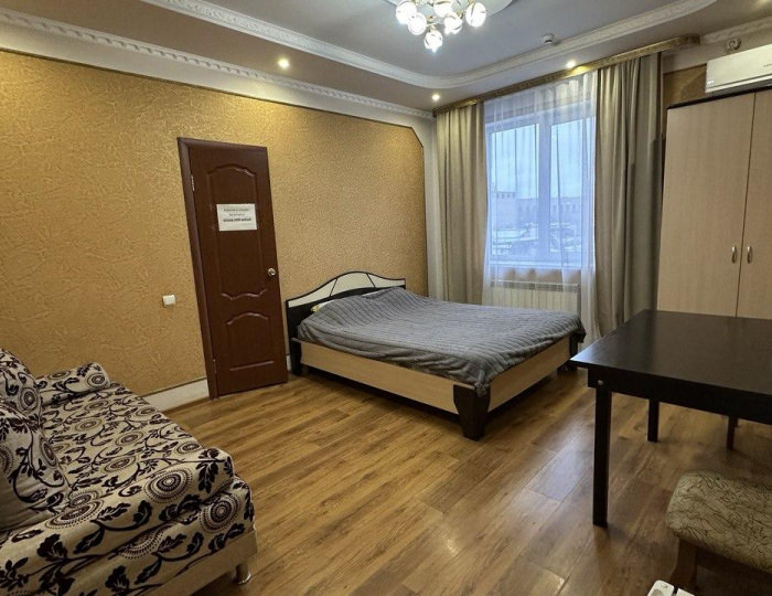 Номер стандарт с 1 двуспальной кроватью и диваном - Мини-отель «Милана» Оренбург