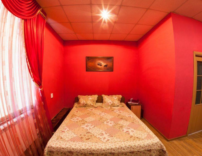 Номер полулюкс с 1 двуспальной кроватью - Мини-отель «Тысяча и Одна Ночь» Оренбург