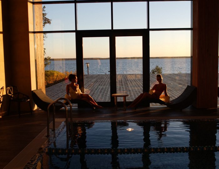 Бассейн - Парк-отель «Бухта Коприно»