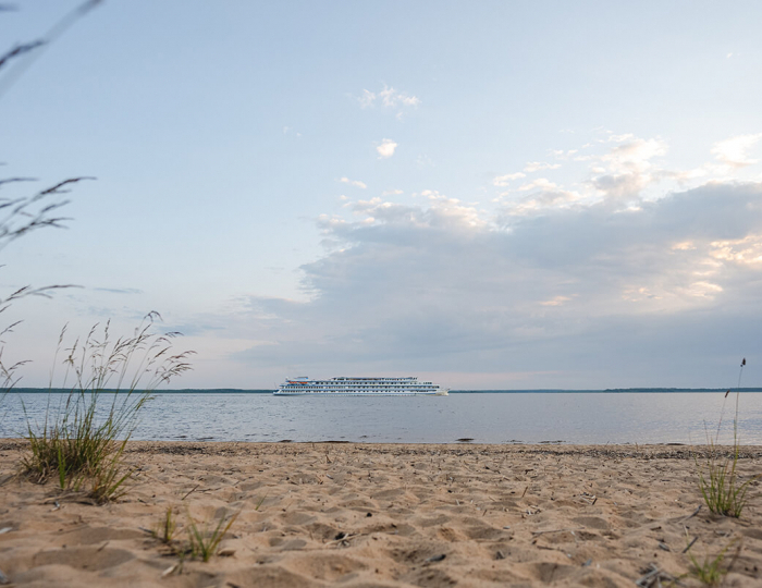 Песчаный пляж - Парк-отель «Бухта Коприно»