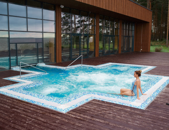 Открытый бассейн - Парк-отель «Бухта Коприно»