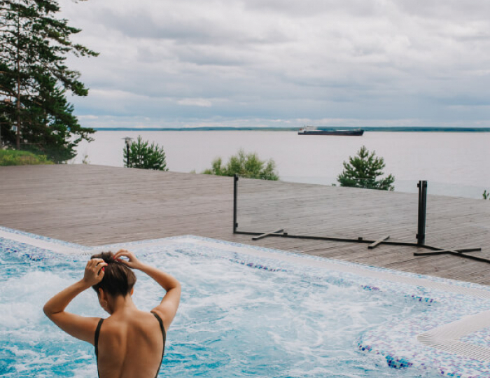 Открытый бассейн - Парк-отель «Бухта Коприно»