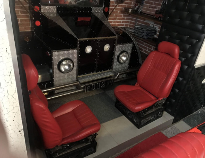 Номер полулюкс с 1 двуспальной кроватью Гараж - Гостевой дом «Времена Года» Домодедово