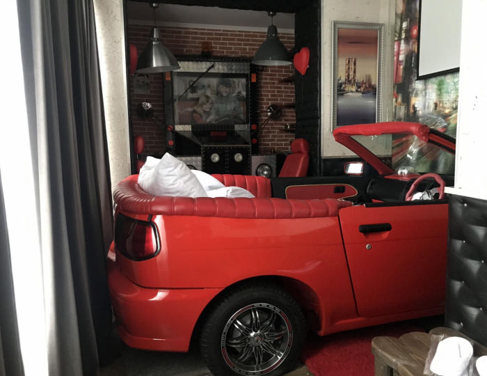 Номер полулюкс с 1 двуспальной кроватью Гараж - Гостевой дом «Времена Года» Домодедово