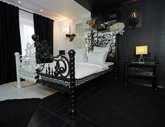 Номер полулюкс с 1 двуспальной кроватью Черно-Белое - Гостевой дом «Времена Года» Домодедово