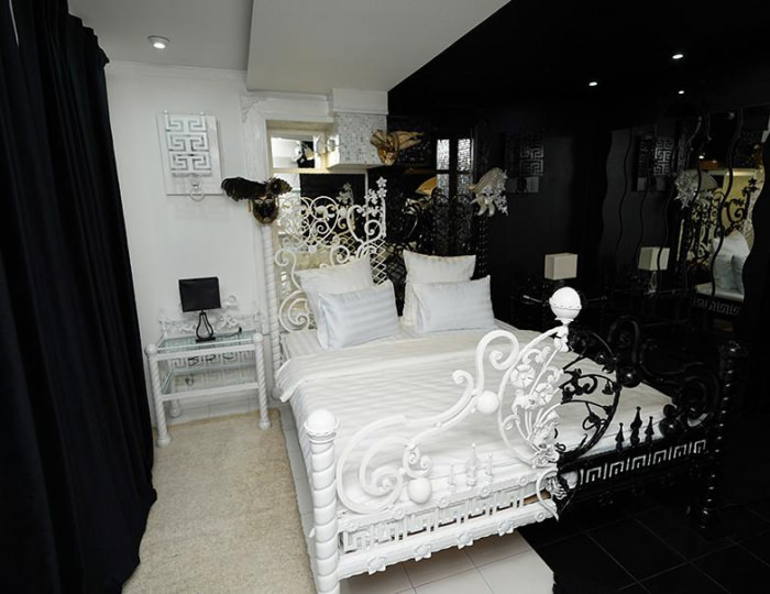 Номер полулюкс с 1 двуспальной кроватью Черно-Белое - Гостевой дом «Времена Года» Домодедово