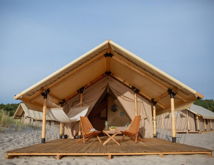 Тент-хаус с высокой террасой - Глэмпинг «Море рядом» Янтарный