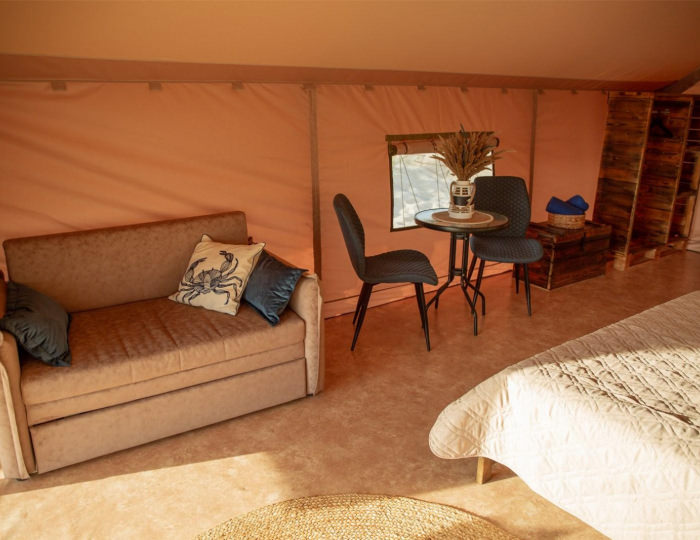 Тент-хаус с высокой террасой - Глэмпинг «Море рядом» Янтарный