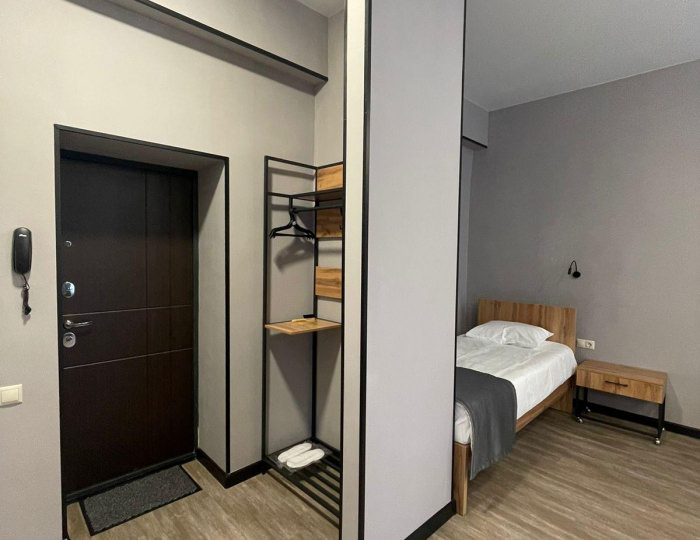 Номер студия с 1 односпальной и 1 двуспальной кроватью - Апарт-отель «Лофт Апарт» Барнаул