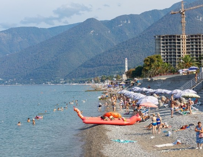 Песчано-галечный пляж - Отель «Европа» Гагра