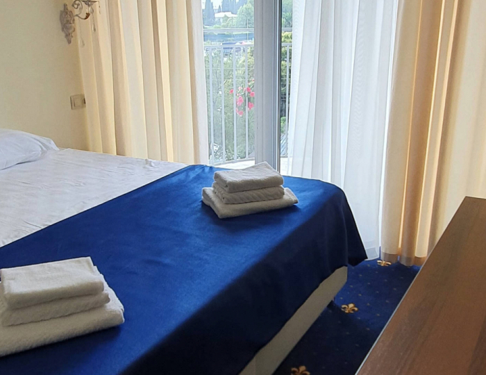 Стандарт 2-местный 1-комнатный DBL с видом на море/ бассейн - Отель «Европа» Гагра