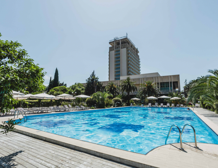 Отель Amza Park Hotel / Амза Гагра