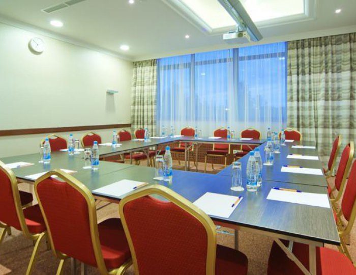 Переговорные комнаты «Моне» и «Ренуар» - Отель Mistral Hotel & SPA / Мистраль СПА