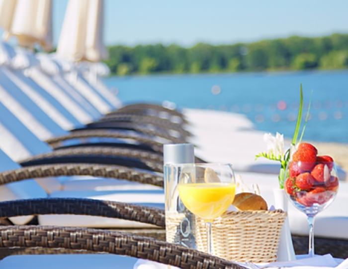 Пляж - Отель Mistral Hotel & SPA / Мистраль СПА