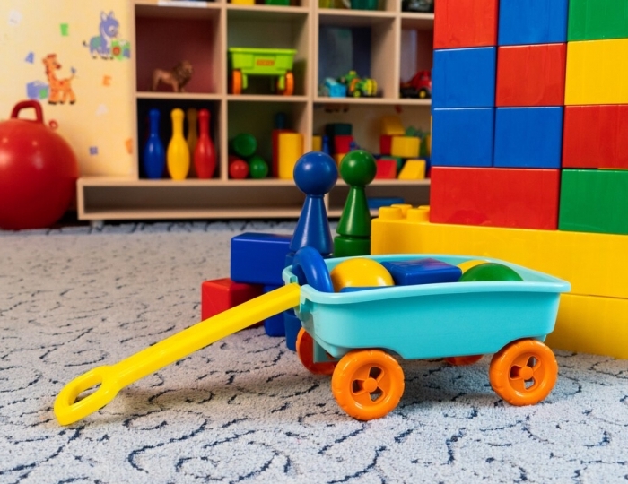 Детская комната и площадка - ЛОК «Долина Алтая»