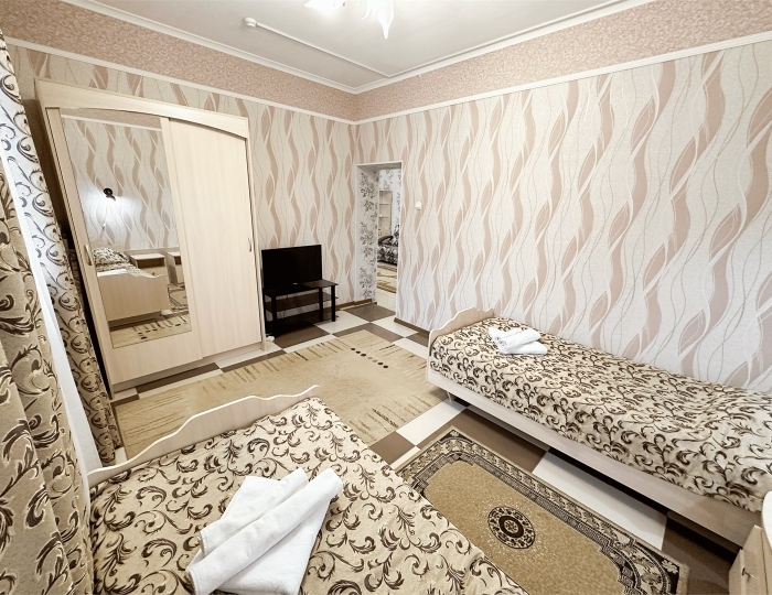 Номер 1 категории двухместный "Твин+" (двухкомнатный) - ЛОК «Долина Алтая»