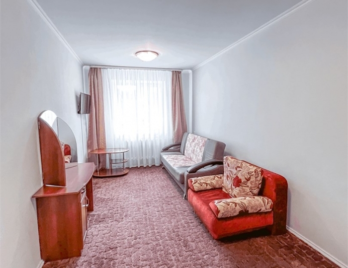 Номер 1 категории двухместный "Твин+" Спорткорпус (двухкомнатный) - ЛОК «Долина Алтая»