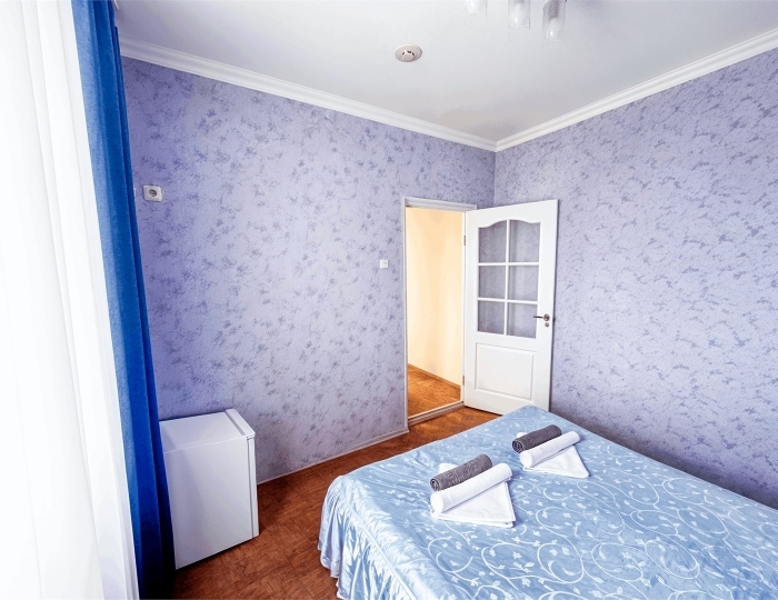 Номер 1 категории двухместный "Дабл+"Спорткорпус (двухкомнатный) - ЛОК «Долина Алтая»