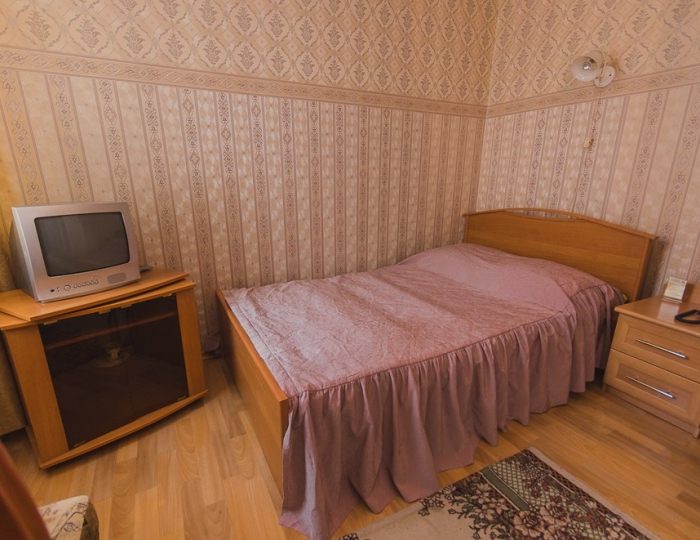 НОМЕР ЧЕТВЕРТОЙ И ВТОРОЙ КАТЕГОРИЙ ОДНОМЕСТНЫЙ - Гостиница «Русь» Барнаул