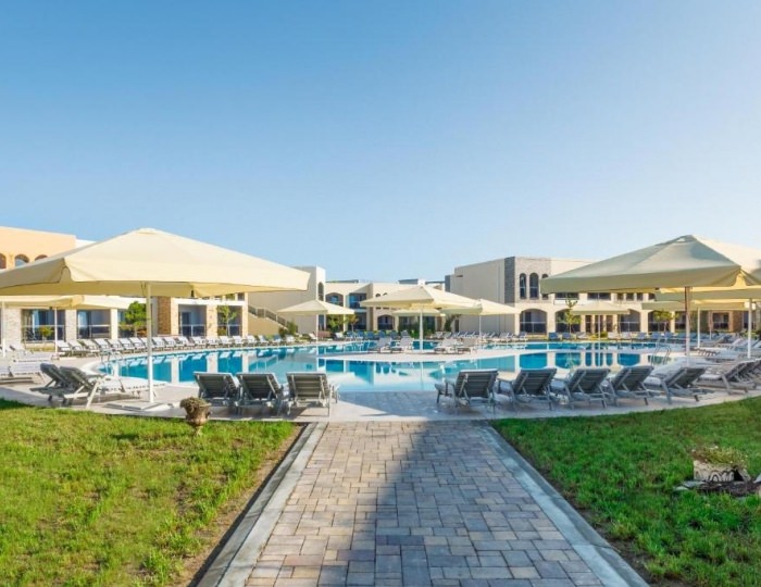 Отель Morea Family Resort & Spa / Мореа Фэмели Резорт и Спа