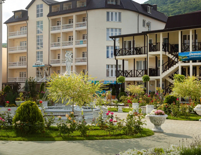 Отель Democratia Ultra All Inclusive Family Hotel / Демократия Ультра Все Включено