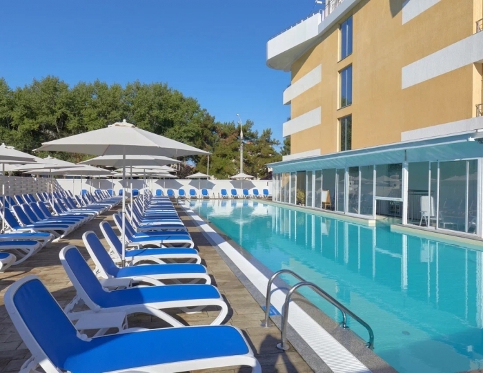 Отель Majestic By Alean / Маджестик Бай Алеан