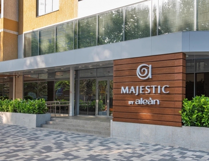 Отель Majestic By Alean / Маджестик Бай Алеан