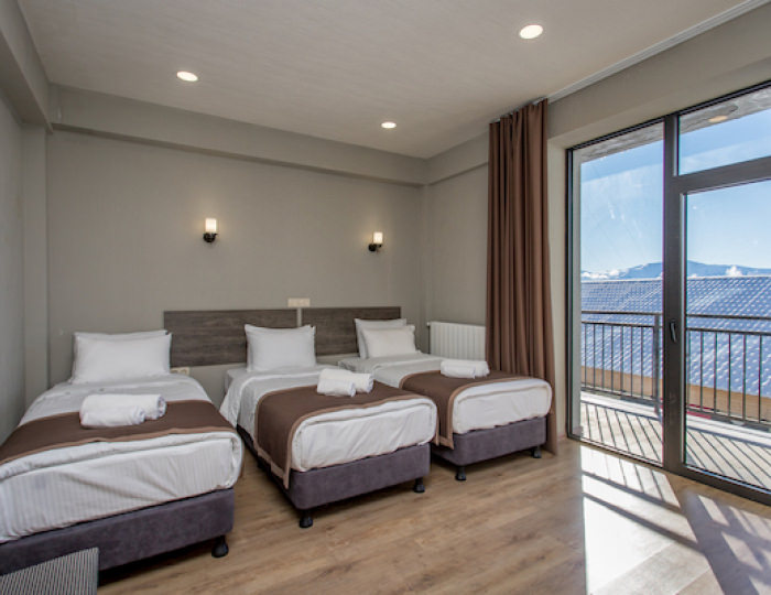 Standard 3-местный с балконом - Отель GeoGraphy Hotels / ГеоГрафия Гудаури