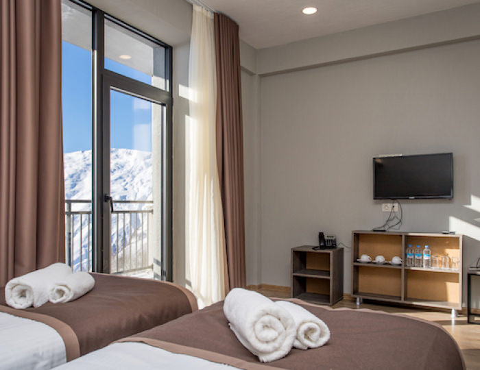Standard 3-местный с балконом - Отель GeoGraphy Hotels / ГеоГрафия Гудаури