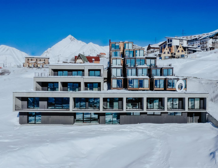 Отель Quadrum Ski & Yoga Resort / Квадрум Ски и Йога Резорт Гудаури