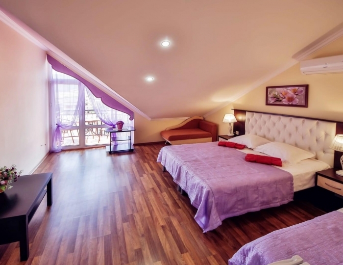 2-комнатный номер на 4 этаже с балконом - Гостевой дом «Прага» Кабардинка