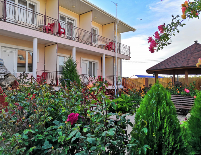 Мини-гостиница «Уютный дворик» Песчаное