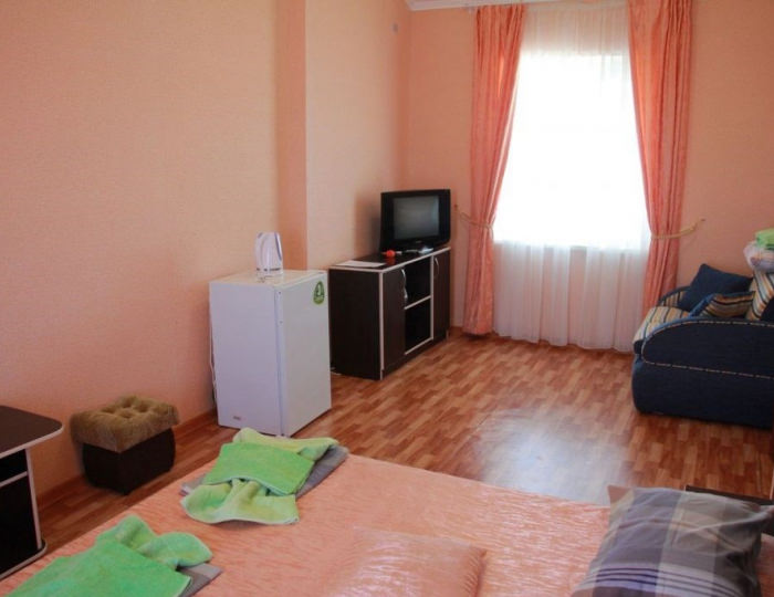 Улучшенный 3-местный 1-комнатный 1 кроватью и раскладным диваном - Отель Parus / Парус Поповка