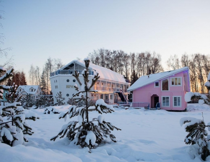 Отель «Корабль» Большое Ивановское