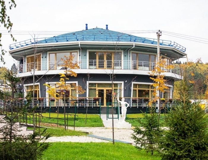 Отель «Корабль» Большое Ивановское