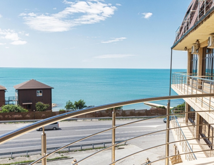 Отель Лайтхаус / Lighthouse