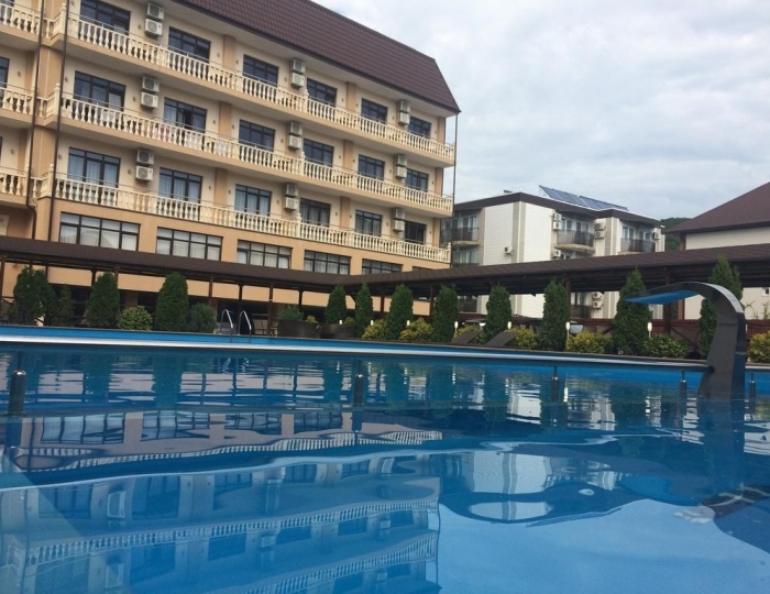 Отель «Голден Резорт» Новомихайловский