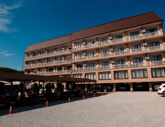 Отель «Голден Резорт» Новомихайловский