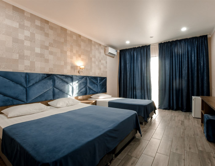 Стандарт 3-местный вид на реку 5 этаж - Отель «Голден Резорт» Новомихайловский