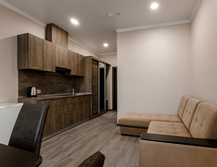 Люкс 4-местный 2 комнатный вид на реку 5 этаж - Отель «Голден Резорт» Новомихайловский