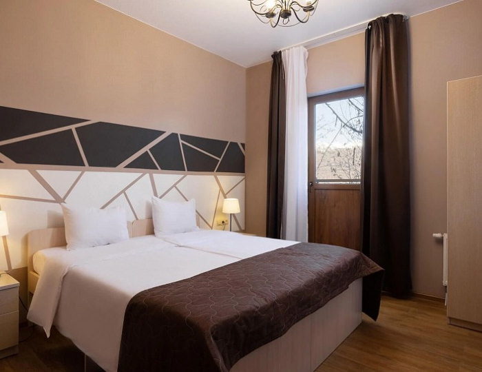 2-комн. семейный с балконом - Отель Ski Village / Ски Вилладж Красная Поляна