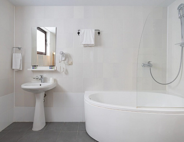 2-комн. семейный на клубном этаже - Отель Ski Village / Ски Вилладж Красная Поляна