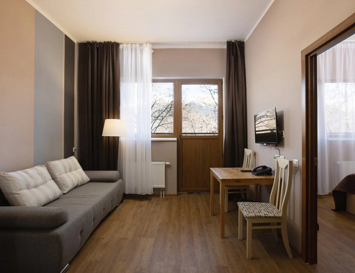 2-комн. семейный на клубном этаже - Отель Ski Village / Ски Вилладж Красная Поляна