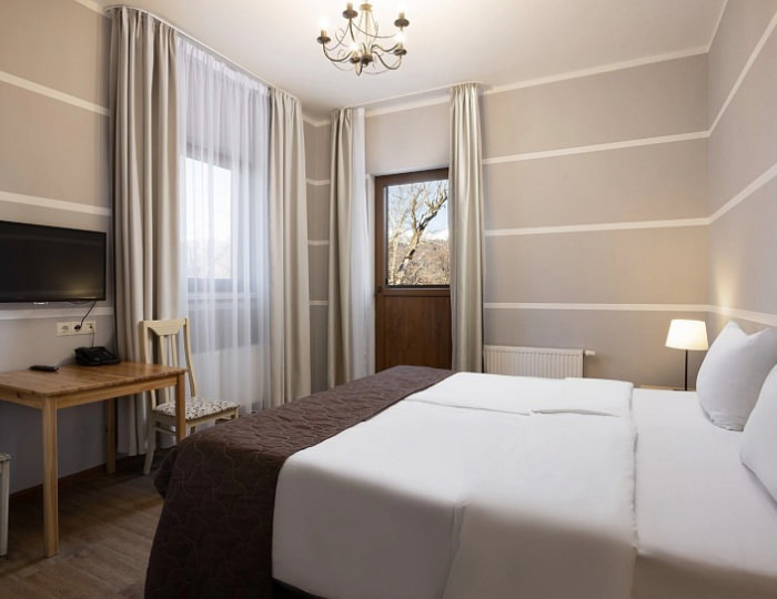 Стандарт с балконом - Отель Ski Village / Ски Вилладж Красная Поляна