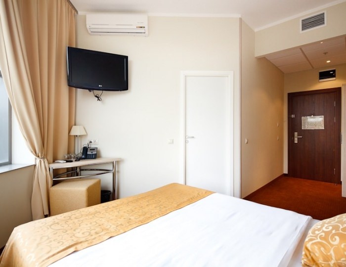 Номер категории "Стандарт" (двухместный с двуспальной кроватью) - Отель SkyPoint / СкайПоинт Шереметьево