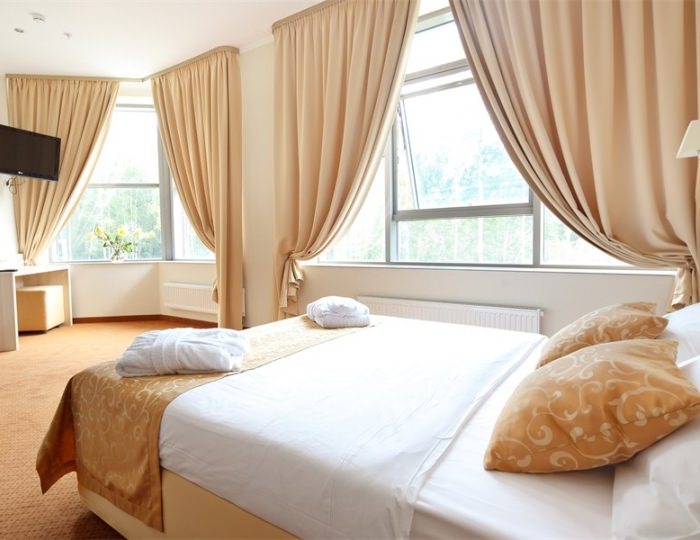 Номер категории "Бизнес" с двуспальной кроватью - Отель SkyPoint / СкайПоинт Шереметьево