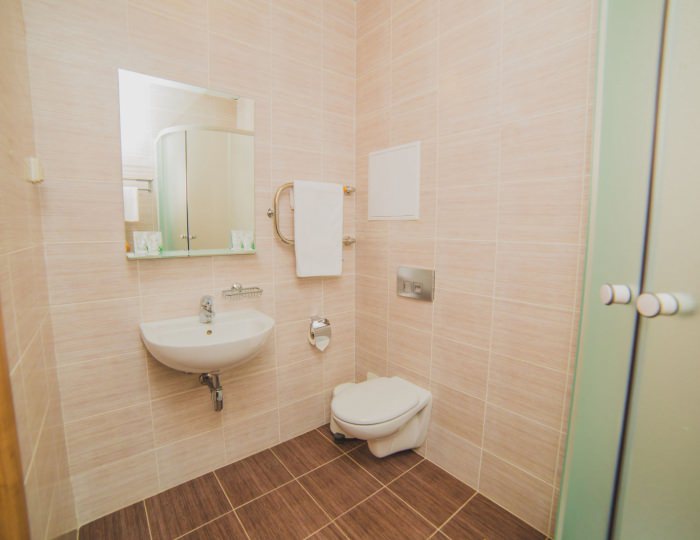 Двухместный номер в блоке с общим санузлом - Отель «28» Роза Хутор