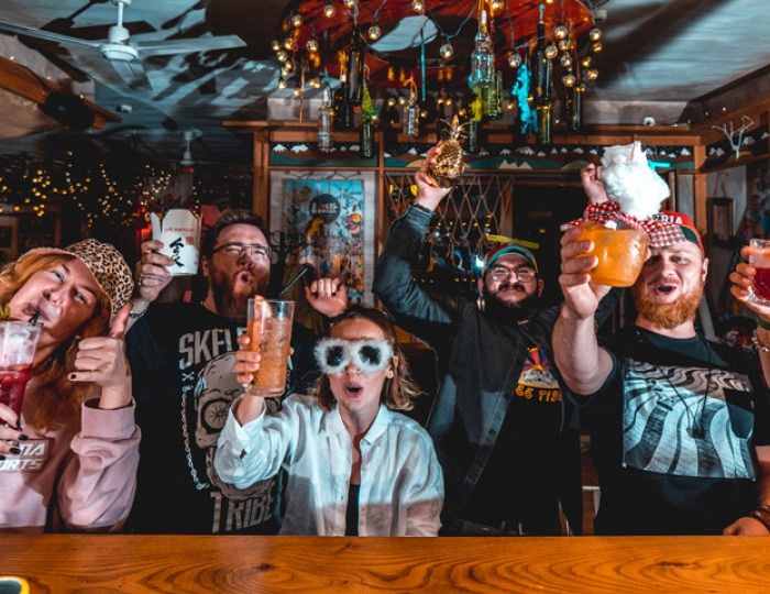 Рестораны и бары - BoogelWoogel Bar & Hotel / БугельВугель Бар и Отель